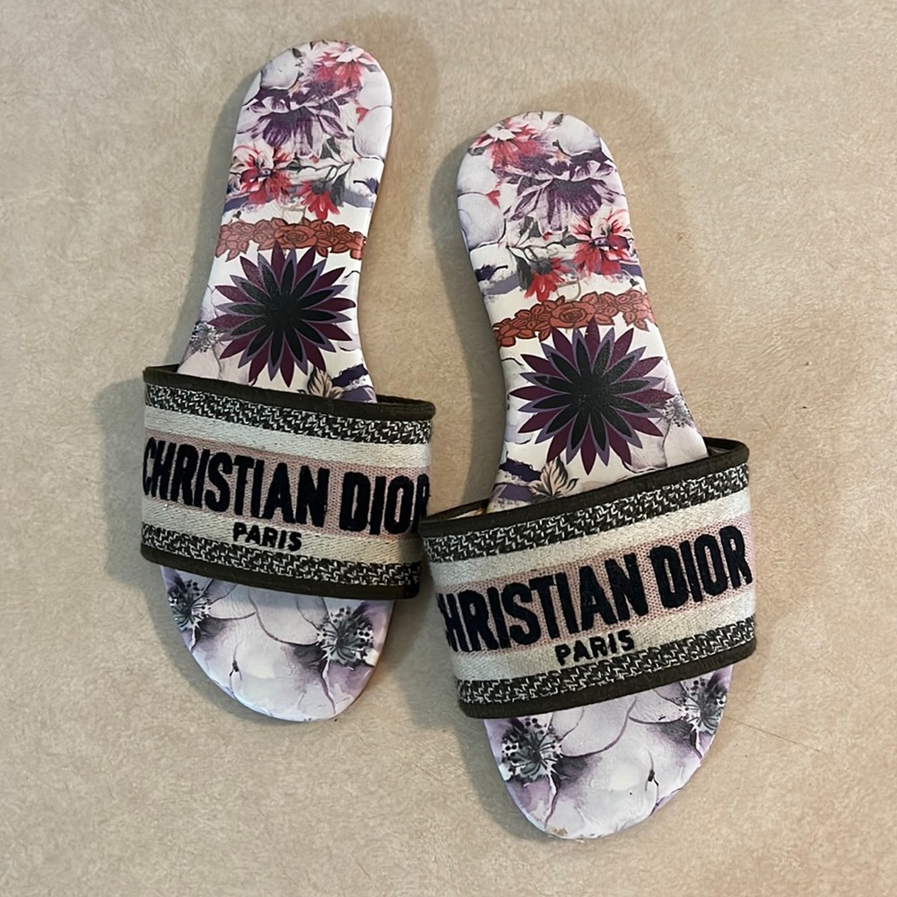 Dior Dway Slide Sandals size 40 GUC